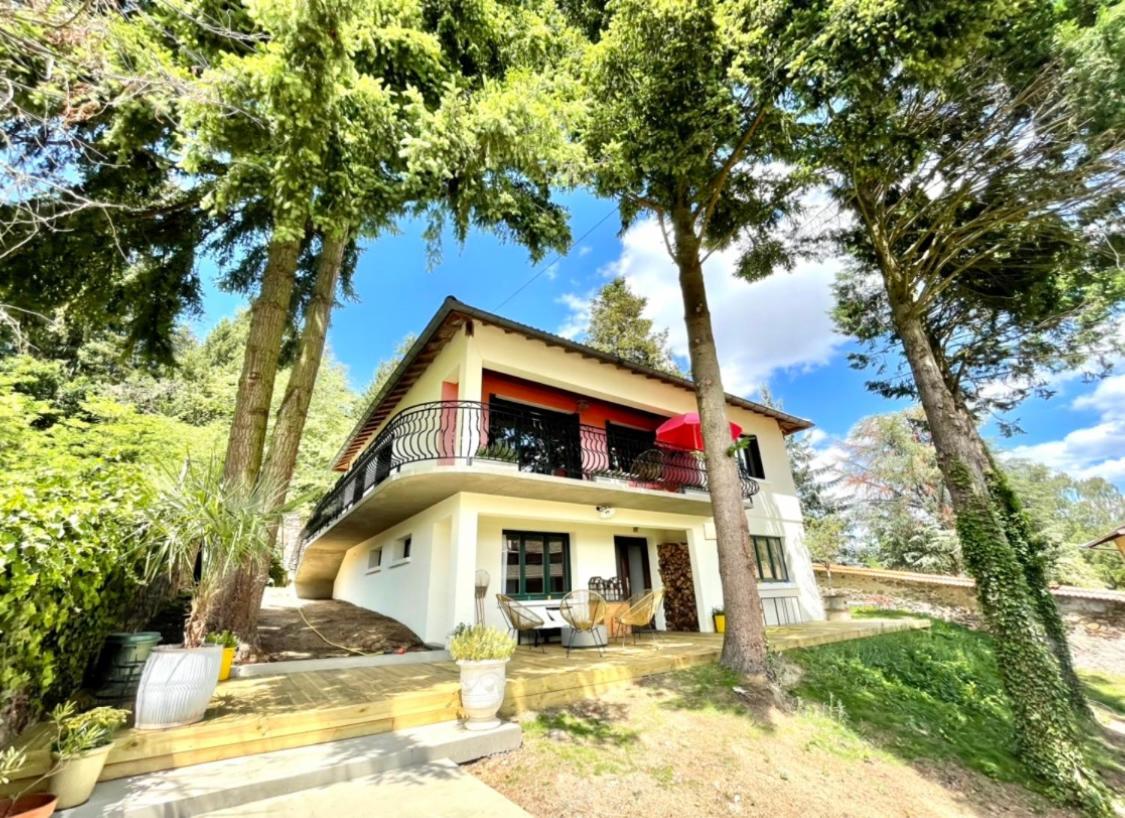 La Madeleine Bed & Breakfast Amplepuis Екстериор снимка