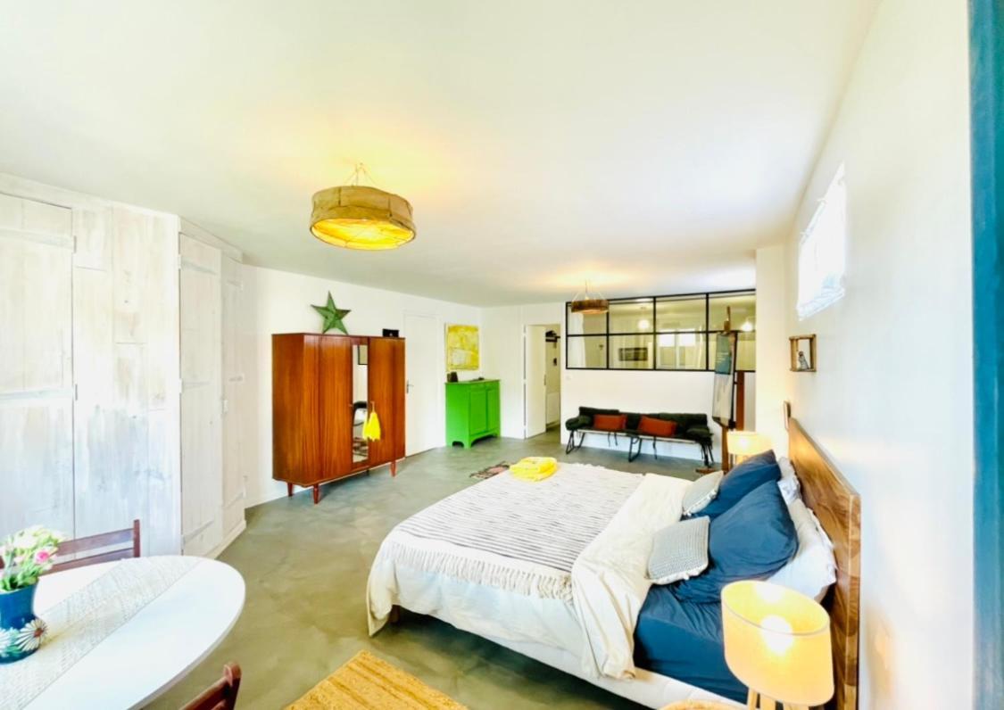 La Madeleine Bed & Breakfast Amplepuis Екстериор снимка